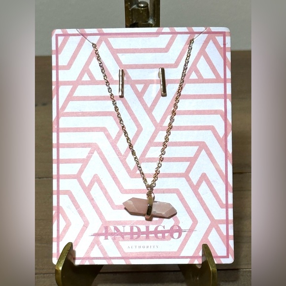 Indigo Authority necklace and earring duo. Pink Coral new in box - Picture 3 of 4